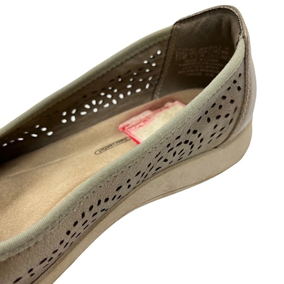 ROCKPORT Metallic Pewter Laser Cut Out Flats Slip On Loafers Genuine Leather 7.5 - Picture 10 of 16